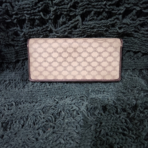 Celine White Macadam Kisslock Long Wallet - Picture 1 of 16
